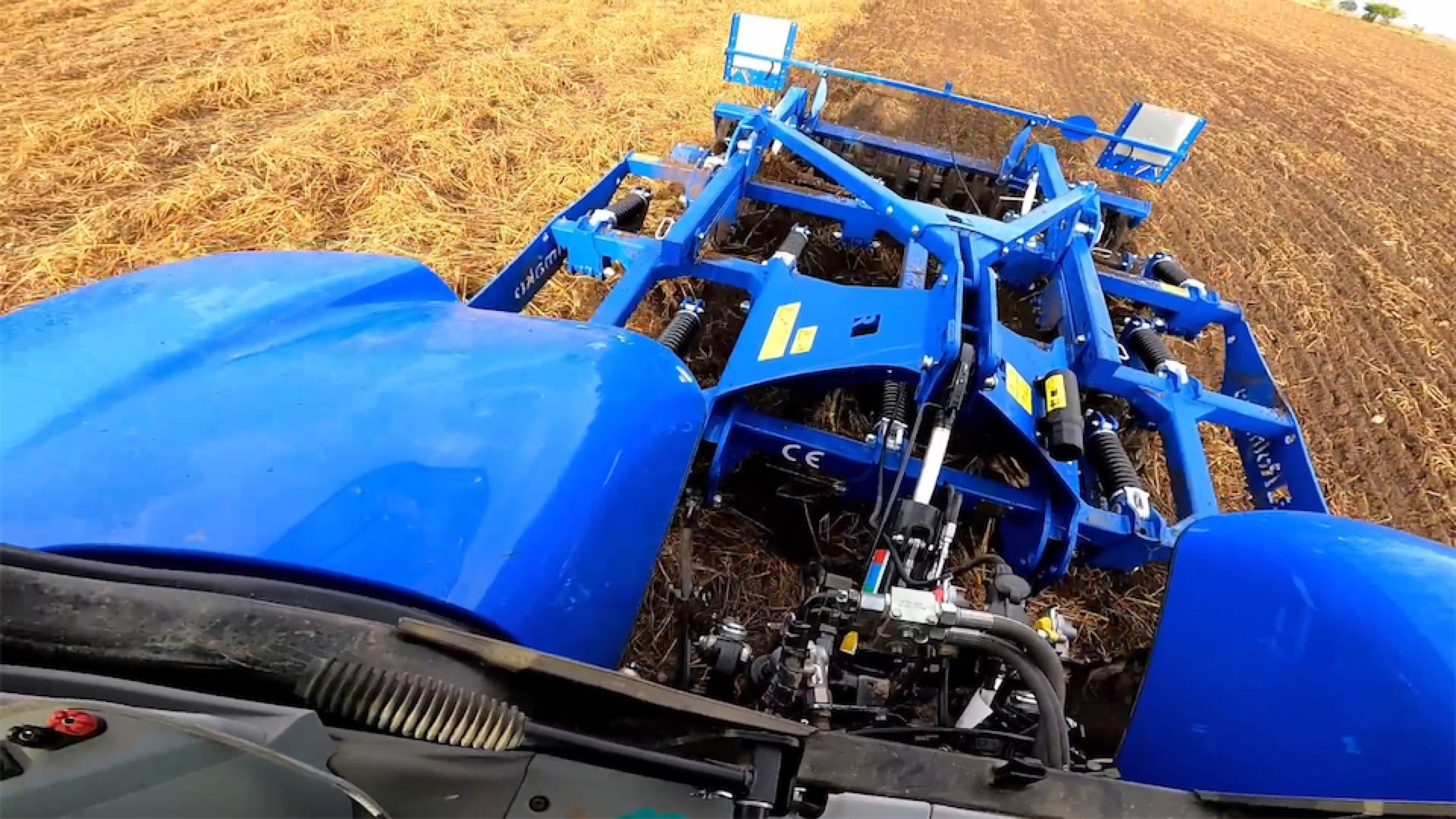 Полосовая обработка почвы (Strip-Till) и минимизация уплотнения почвы в системе no-till.
