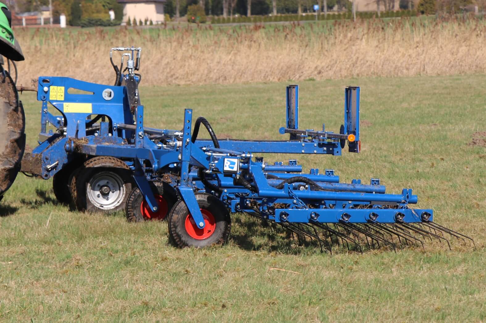 штригельная борона Rolmako ActiVAgro — идеальное средство для борьба с сорняками