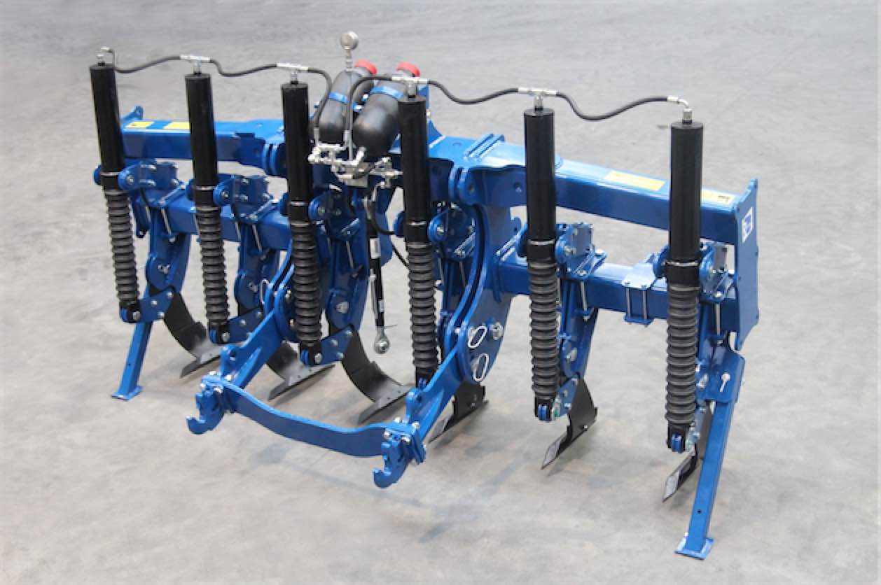 Модели глубокорыхлителей Rolmako с сцепкой — U608, U632, U602.