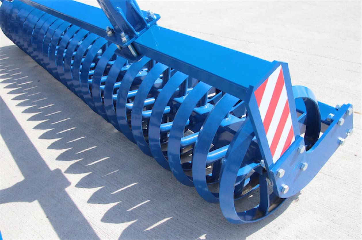 каток Rolmako V-Ring — универсальное применение на сухих и тяжёлых почвах.